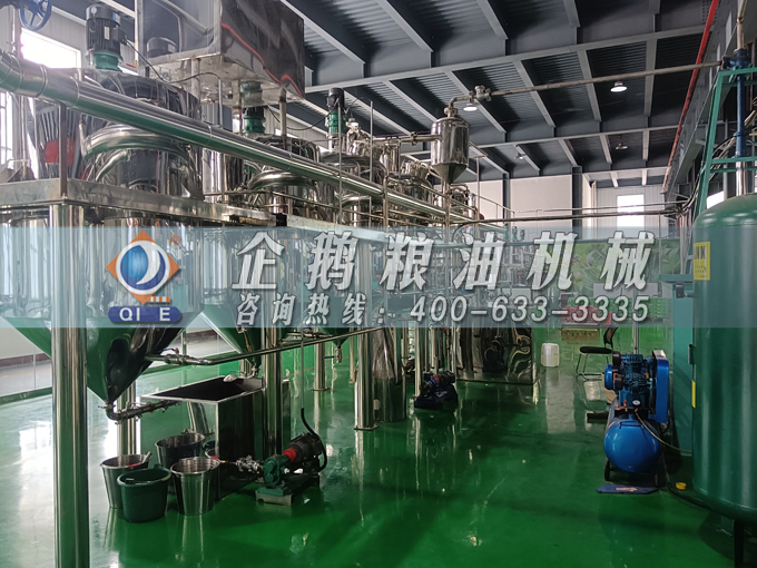 企鵝牌茶籽油雙螺桿榨油機(jī)，用心制造獲得客戶認(rèn)可(圖5)