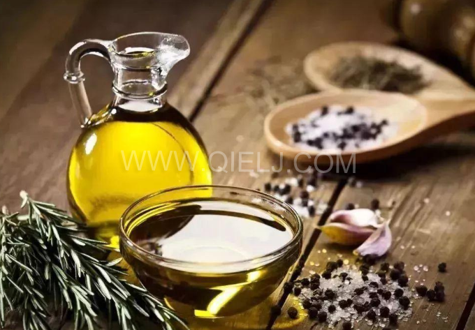 怎樣健康的選擇食用油？企鵝糧油機(jī)械為您簡(jiǎn)單講述(圖1)